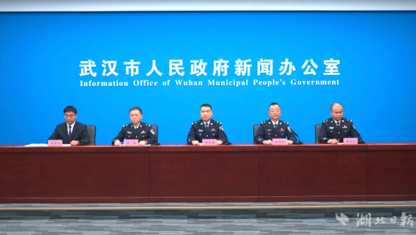 股市配资官方网站首页 智能化控制红绿灯 武汉经开、东湖高新等区域试点全息路口